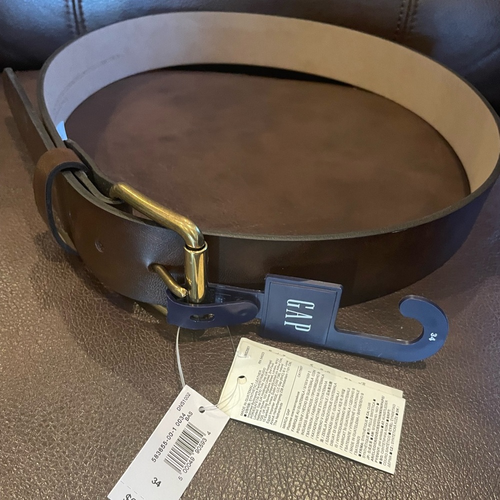 Mens GAP brown belt size 34, NWT never worn